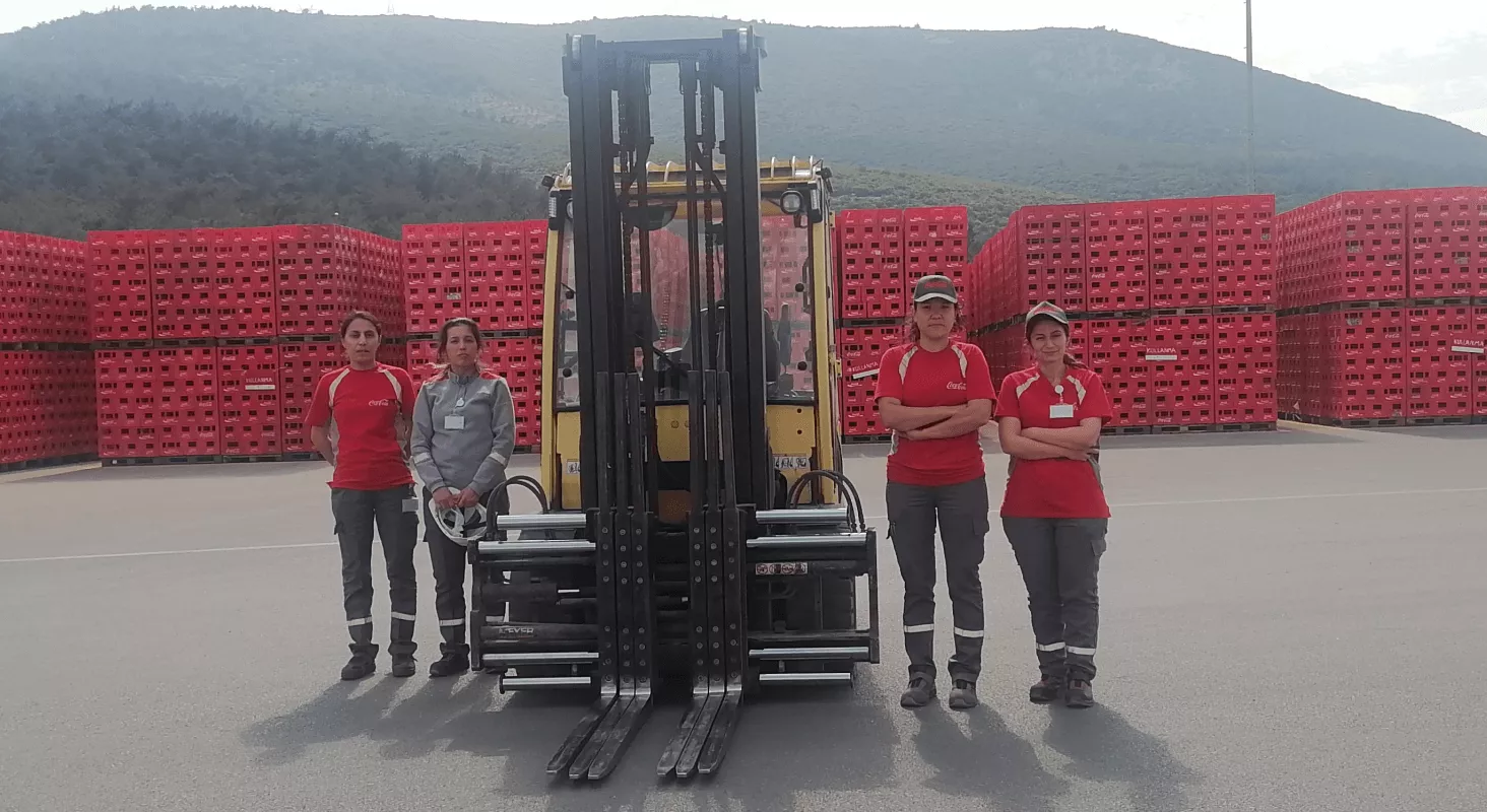 Coca-Cola İçecek Türkiye Female Employees who graduated from the “Forklift Operator Training Program” Start Working in the Factories