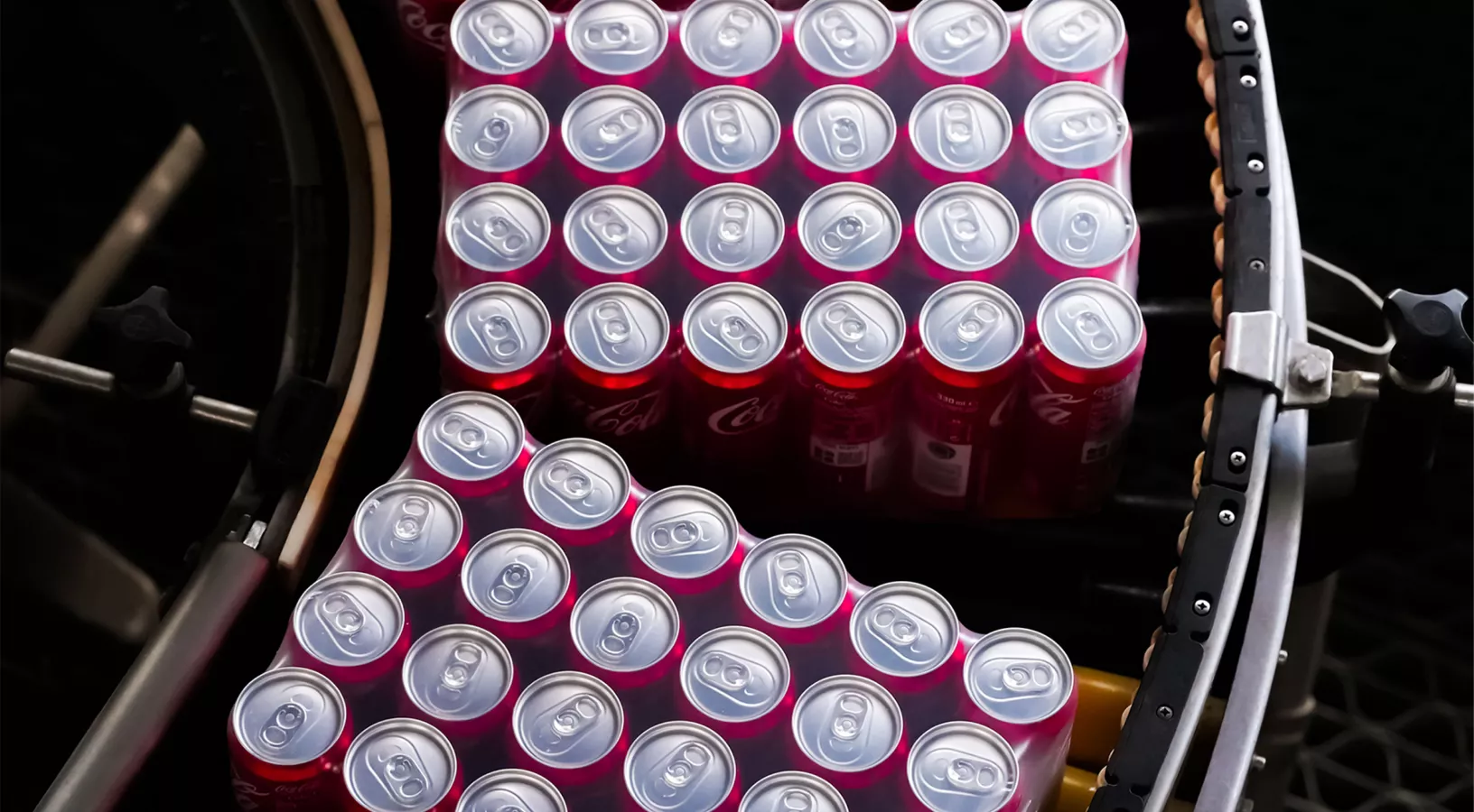 Coca-Cola İçecek, zorlu geçen 2023 yılına rağmen  6,1 milyar TL yatırım yaptı